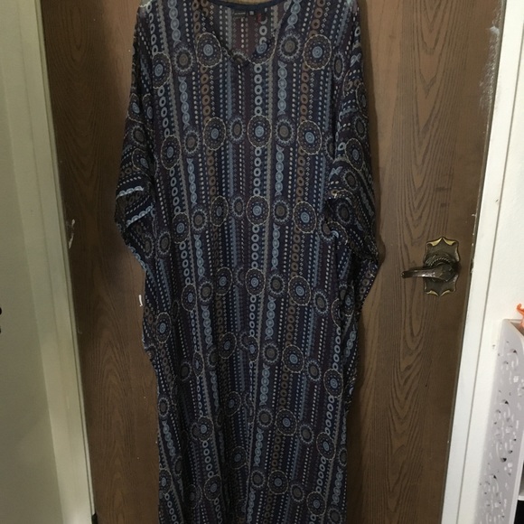 Beautiful Shawl/Afghan/Cover-up - Free size ✂️ - Picture 3 of 9